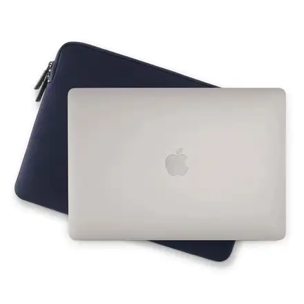 Pipetto pouzdro Classic Fit Sleeve pro Macbook Neo - Dark Blue