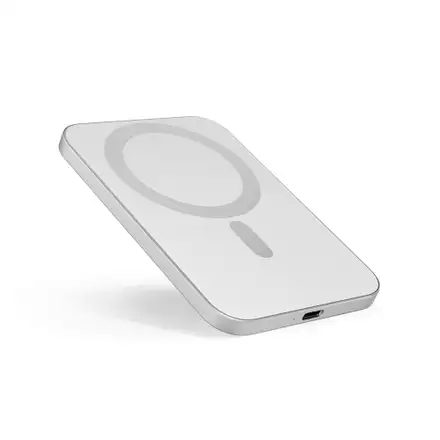 IStores od Epico Ultrapack EM31 3000 Slim Alu Mag+ Power Bank-Silver