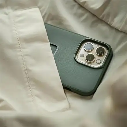 Peak Design Everyday Case pro iPhone 14 Pro-Sage