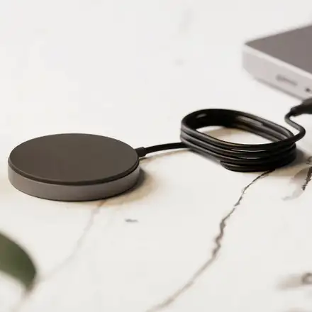 Zens Pro 1 Qi2 Magnetic charger/MagSafe compatible