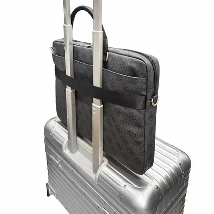 Guess PU 4G Metal Logo Brašna na MacBook 16" černá