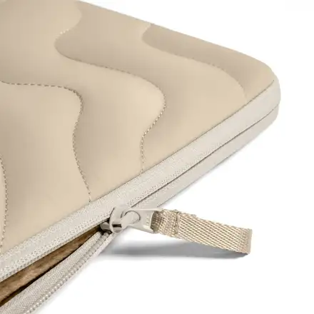 Tomtoc Terra Sleeve pro Macbook Air 13" (M2-M5)/Pro 13" - Natural Sand
