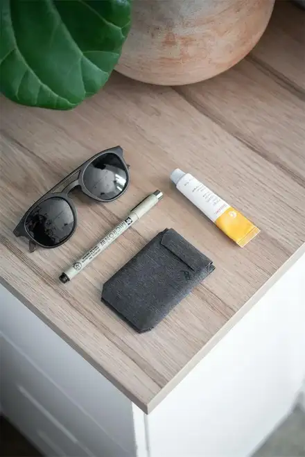 Peak Design Mobile Wallet Stand-Charcoal