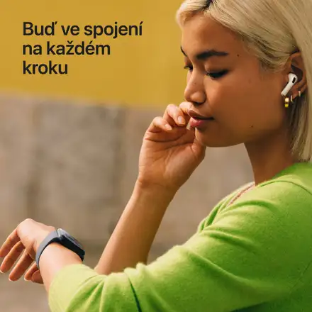 Apple Watch SE 3 GPS 44mm Hvězdně bílý hliník s hvězdně bílým sportovním řemínek - S/M