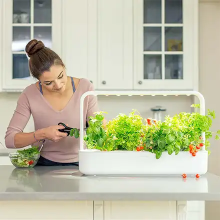Click and Grow Smart Garden 9 bílý
