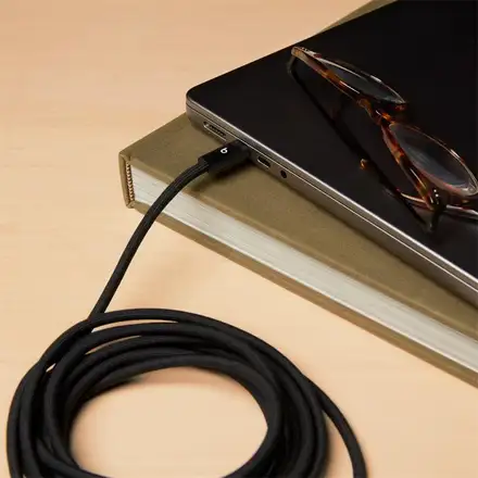 Apple Beats 240W USB-C to USB-C Braided Cable (3 m) - Bolt Black