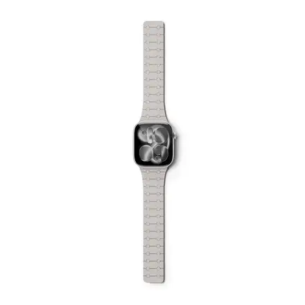 Epico Magnetic+ Silikonový řemínek pro Apple Watch SE (44mm)/Series 1-9 (42/44/45mm) 10-12 (46mm)/Ultra (49mm) - hv.bílá